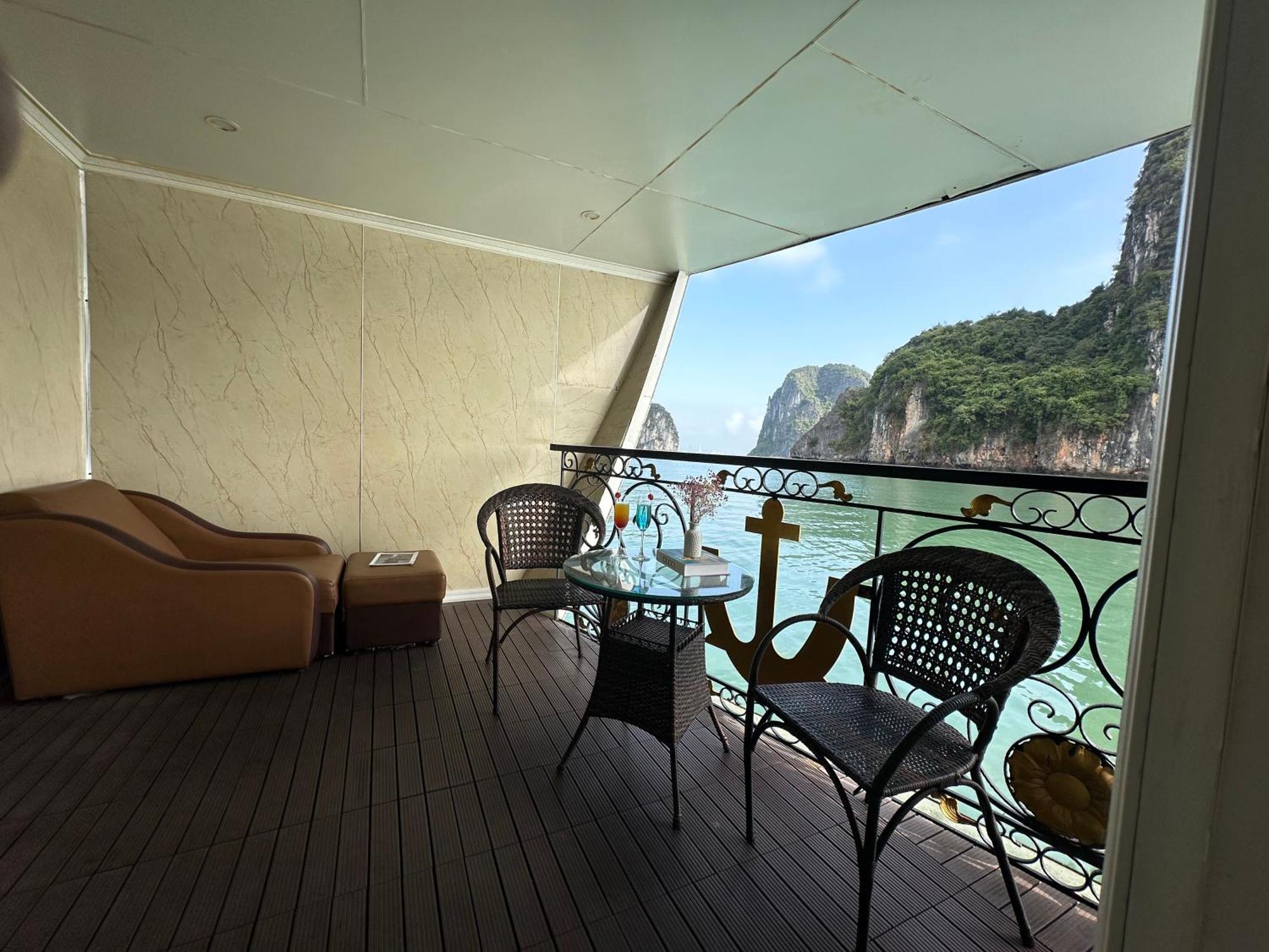 Ha Long Aqua Legend Cruise Hotel Exterior foto